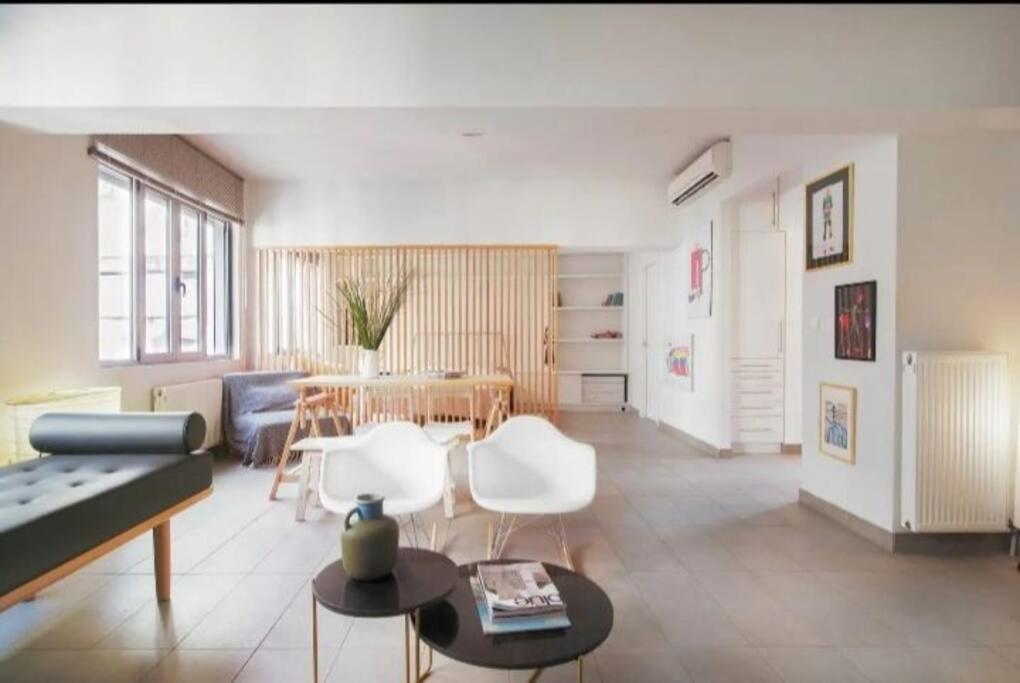 Stylish Living By Acropolis
